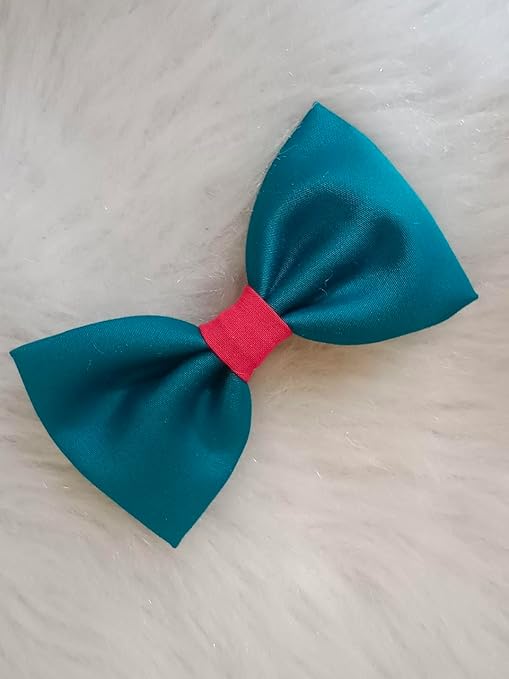 Premium Green & Red Bow Hair Clip Set – 2 Pcs (Alligator + Tic Tac Clips)